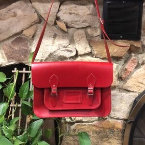 RARE- NWOT-Cherry Red NEW CAMBRIDGE SATCHEL Company shoulder bag
